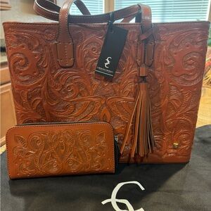 Carolina Crowley 100% leather purse tote large and matching wallet